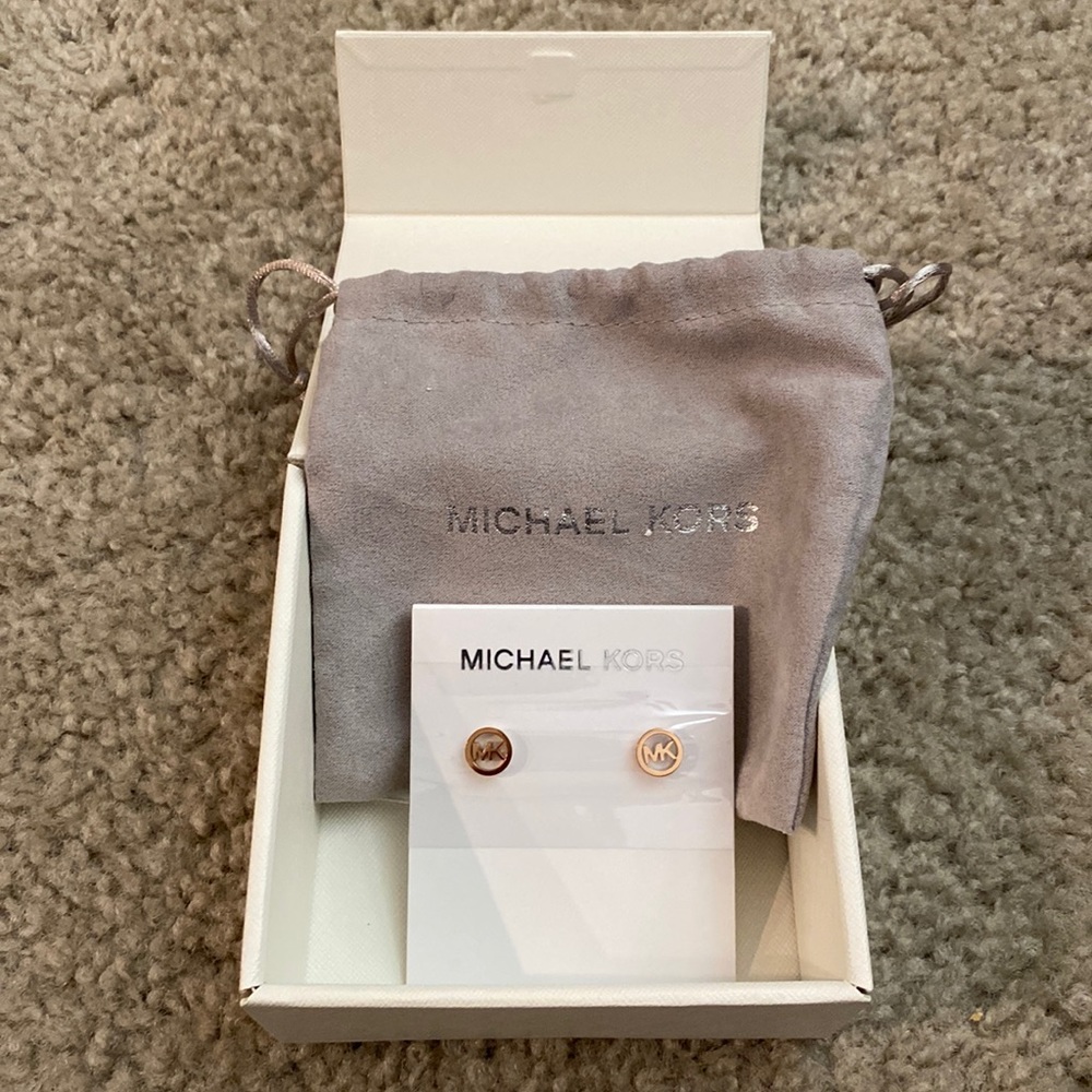 ✨BRAND NEW✨ MK Michael Kors Rose Gold Stud Earrings
